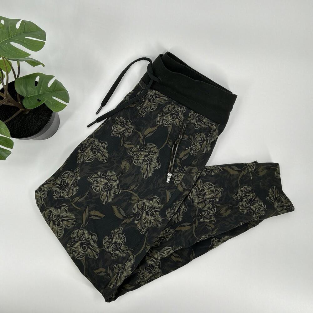 Athleta Trekkie North Printed Jogger Floral Green